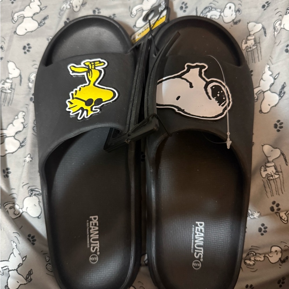 Peanuts Black & Yellow Snoopy Woodstock Slide Sandals